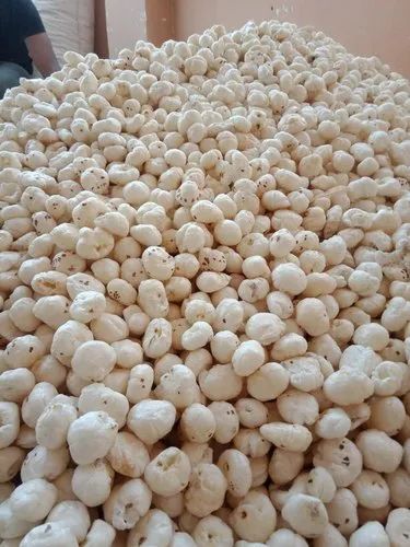 Dried fruit pile in bulk